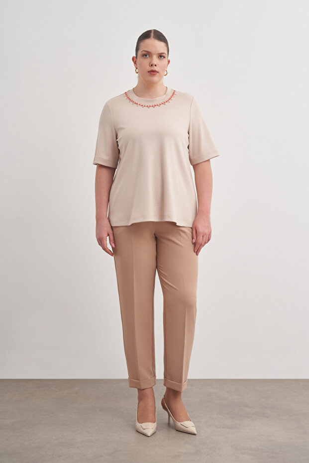 Yakası İşlemeli Örme Kısa Kollu Bluz - 4