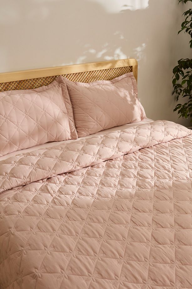 Lilly Çiçekli Tek Kişilik Yatak Örtüsü Takımı Pudra - 4