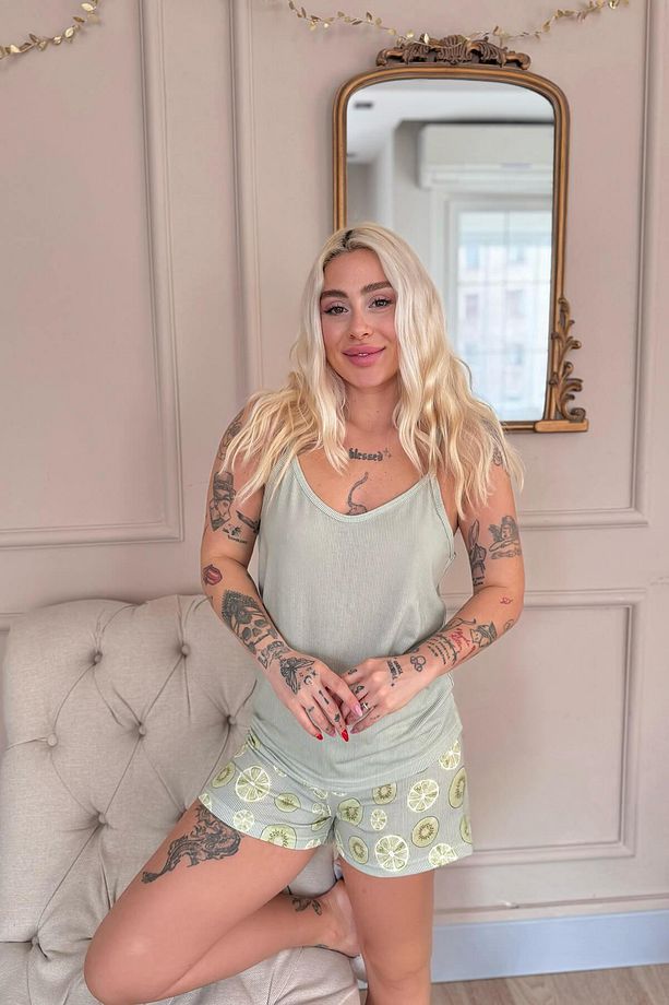 Yeşil Fresh Summer Desenli İp Askılı Şortlu Kadın Pijama Takımı - 4