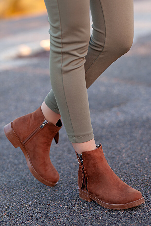 D2005 Günlük Kadın Bot - 1