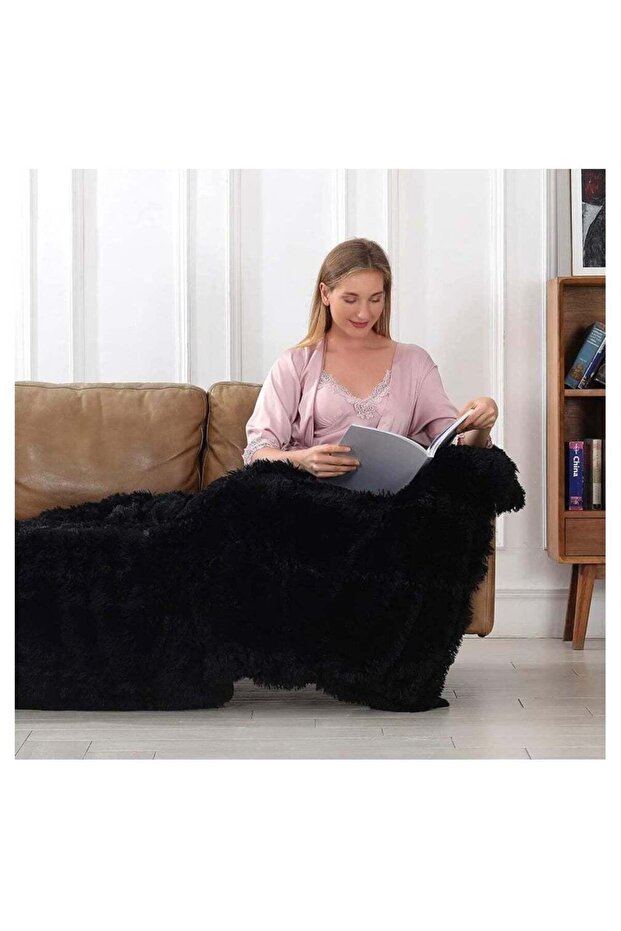 SOFT & FLUFFY CLASSIC FUR BLANKET/THROW BLACK