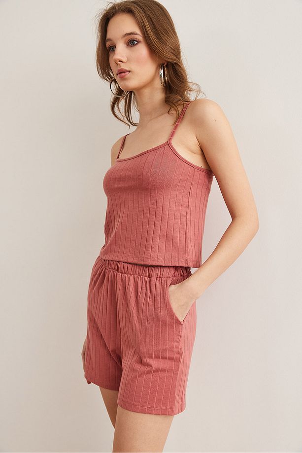 Kadın Gül Kurusu Üst Askılı Bluz Alt Cepli Şort Pijama Takım PJM-00000021 - 5
