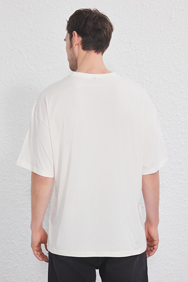 Ekru-Siyah Oversize/Geniş Kesim 2'li Paket Çizgi Baskılı %100 Pamuk T-Shirt TMNSS25TS00210 - 5