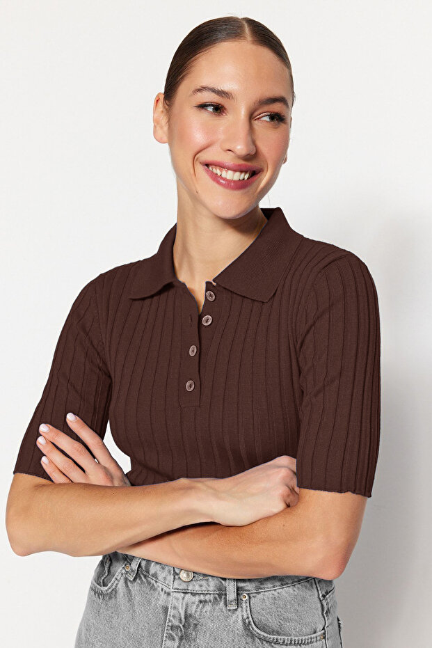 Kahverengi Basic Polo Yaka T-Shirt Görünümlü Triko İnce Bluz TWOSS20BZ0112 - 6