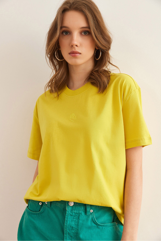 Women's Yellow Embroidered Boyfriend Cotton T-Shirt Tsh- 19000854