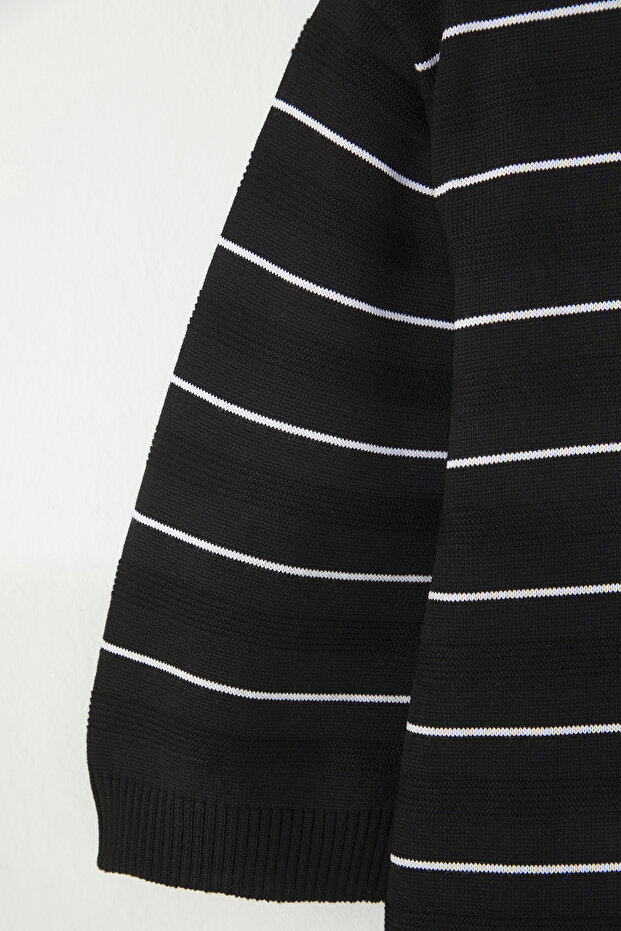 Siyah Regular/Normal Kesim Dokulu Çizgili Polo Yaka T-shirt TMNSS25PO00044 - 5