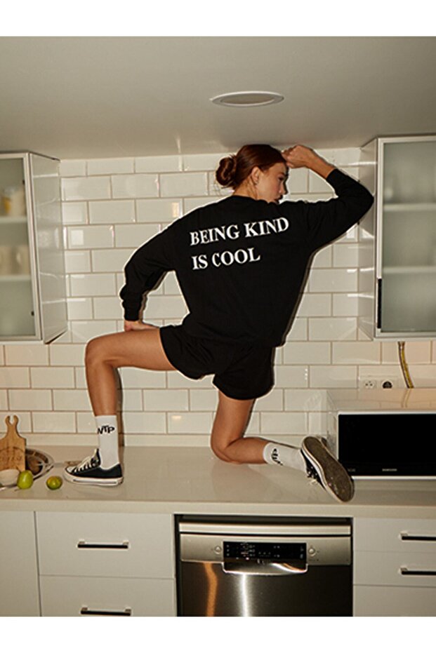 Weekend Oversize Sweatshirt - 1
