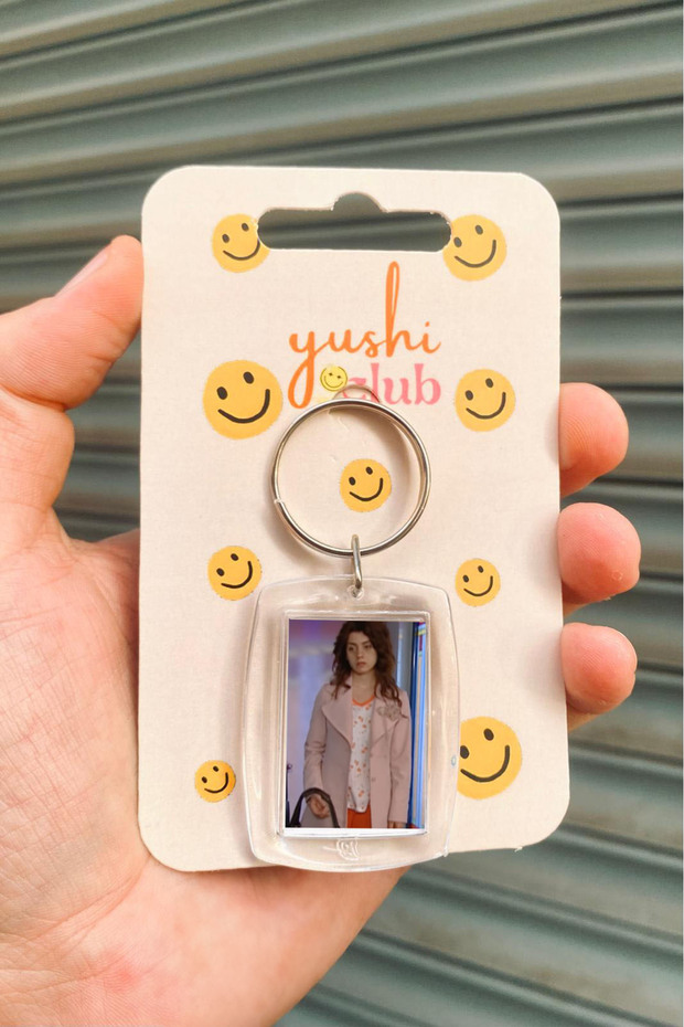 Transparent Frame Keychain Leaf Cast Leyla Coat