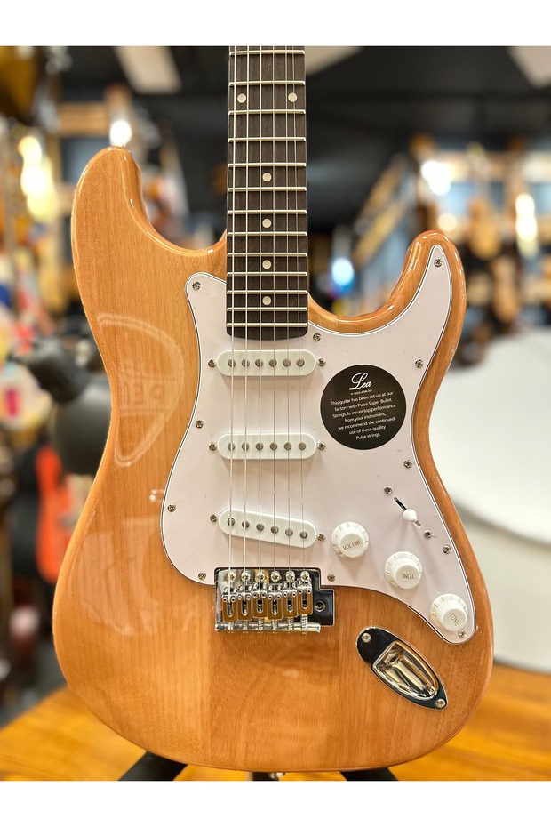 Stratocaster Elektro Gitar - 3