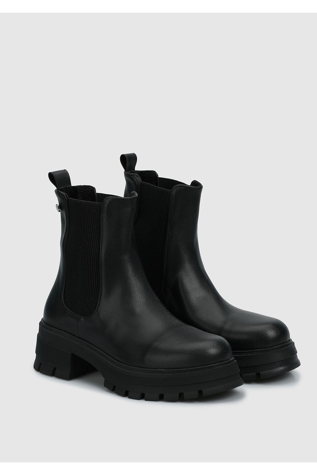 Siyah Kadın Bot - 2