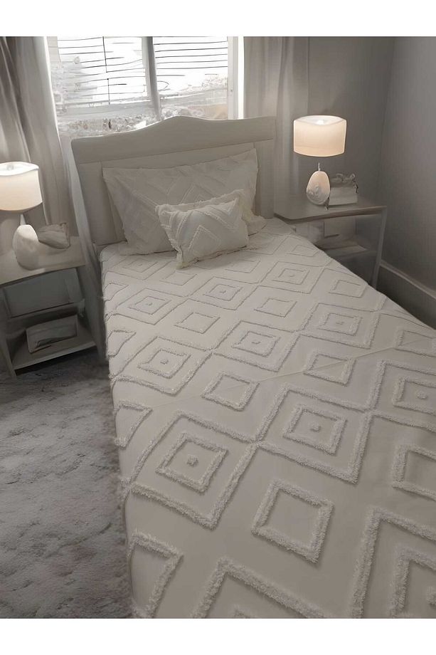 Duru Home Tek Kişilik Geometrik Desenli Fırfırsız Pike Takımı - 1