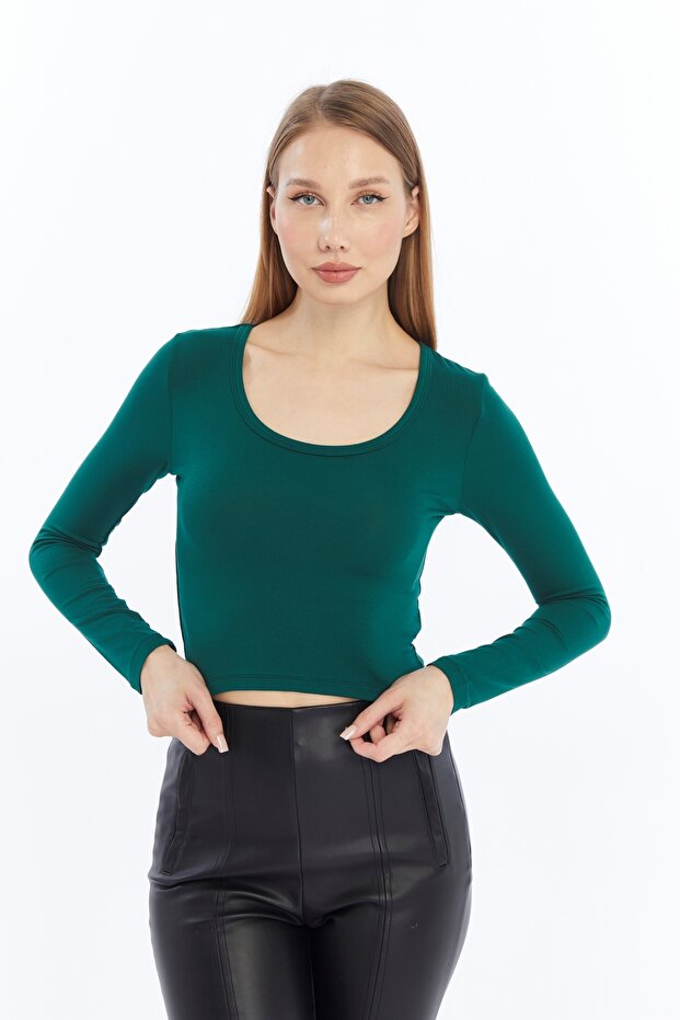 Women Emerald Crew Neck Long Sleeve Crop Blouse