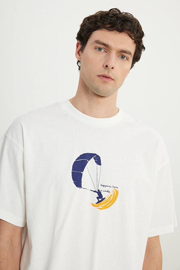 Erkek Ekru %100 Pamuk Oversize Fit Rahat Kesim Bisiklet Yaka Baskılı Tişört - 5