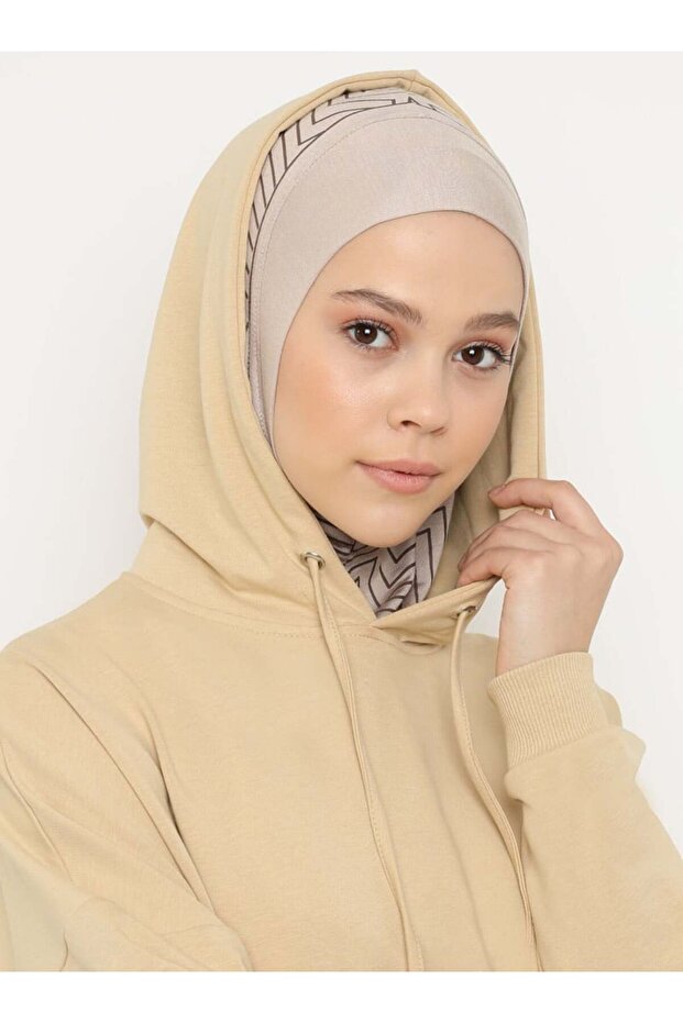 Zigzag Striped Sports Hijab - St 297 (7829710)