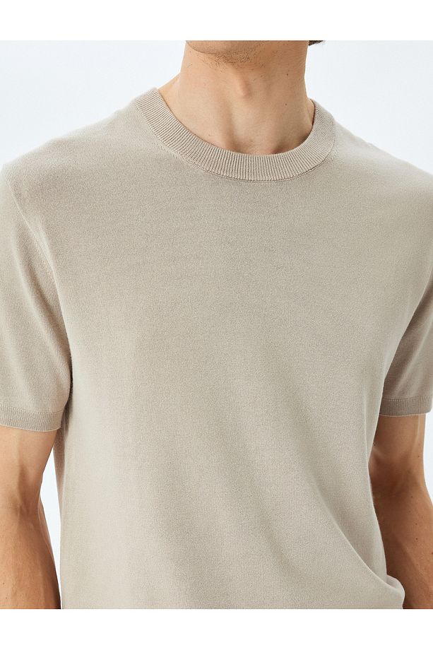 Regular Fit Bisiklet Yaka Viskon Basic Kısa Kollu Triko Tişört - 5