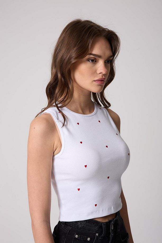 Kadın Crop Atlet Fitilli Görünümlü Kalp Nakışlı Beyaz - 2506 - 4