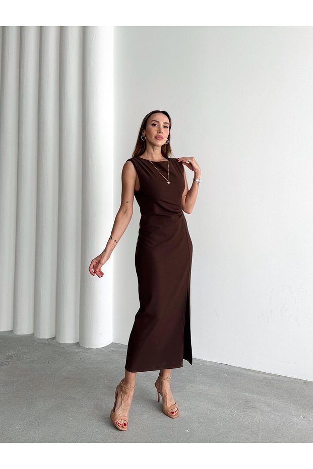 Women's Waist Draped Slit Detail Padded Brown Dress