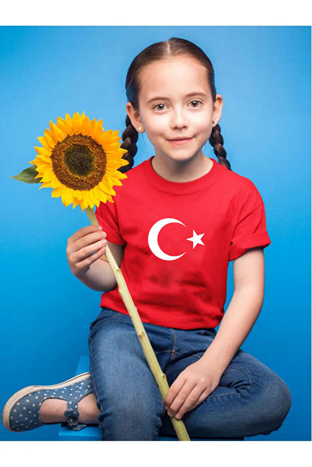 23 April Children's Day Moon Star Turkey Design Printed Regular Fit 100% Cotton Children's T-Shirt