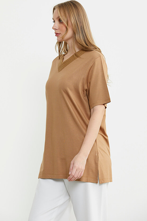 Kısa Kol V Triko Yaka Bluz - Kamel - 5