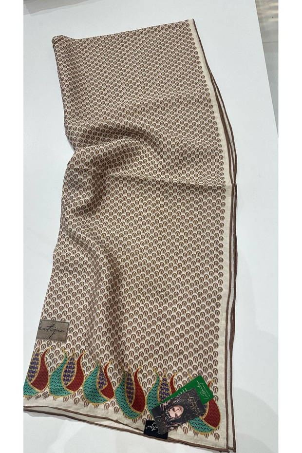 La Boutique Fall/Summer Coolness Shawl