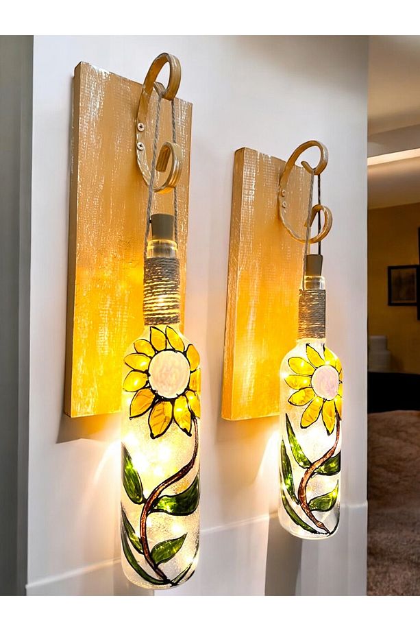 Peri Led Aydınlatma Sarı Ahşap Dekorlu, Vitray El Boyama Ayçiçekli Şarap Şişesi Aplik 2 'li Set. - 1