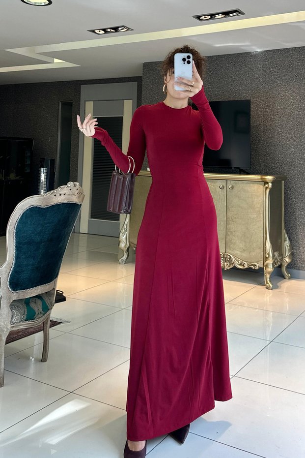 Burgundy Dress with Finger Snap