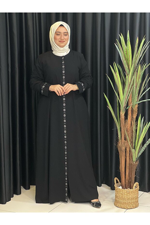 Oversized Ferace with Embroidered Front Handle