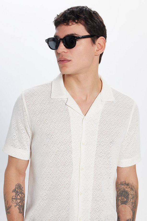 Erkek Slim Fit Dar Kesim Kısa Kollu Örme Doku Apaş Yaka Ekru Gömlek - 1