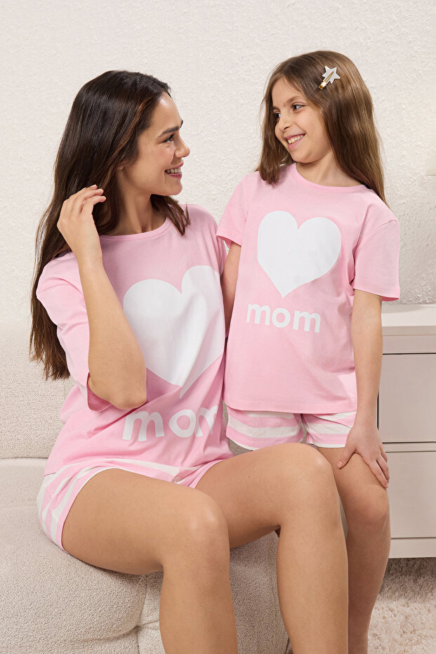Kadın Mini Me/Anne Kız Pembe %100 Pamuklu Çizgili Kalpli Şortlu Örme Pijama Takımı THMSS25PT00343 - 2