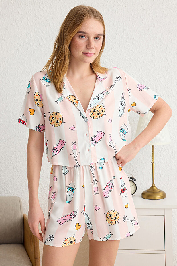 Kadın Mini Me/Anne Kız Çok Renkli Eğlence Desenli Viskon Şortlu Dokuma Pijama Takımı THMSS22PT0069 - 3
