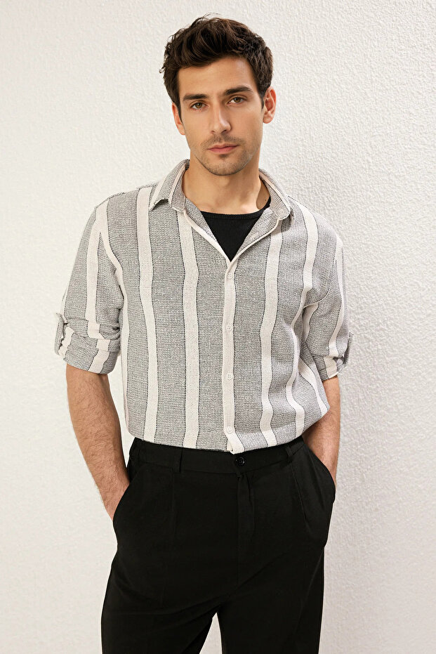 Siyah Regular Fit Düşük Omuz Çizgili Etamin Dokulu Yazlık Gömlek TMNSS25GO00029 - 4