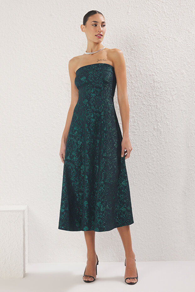 Smaragdově zelené večerní šaty z žakárového tkaného midi ve tvaru A-Line - 2