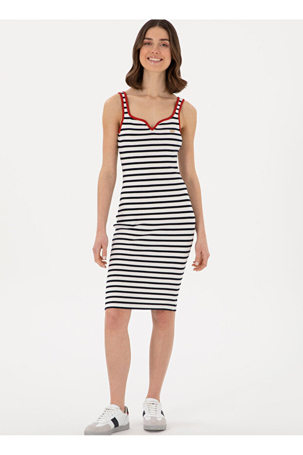 U.S. Polo Assn. V-Neck Cream Medium Women Dress Selte