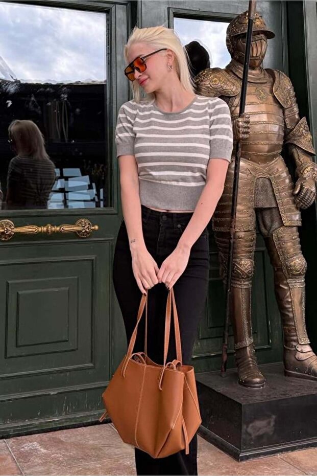 Gray Crew Neck Striped Women's T-Shirt Mg2400