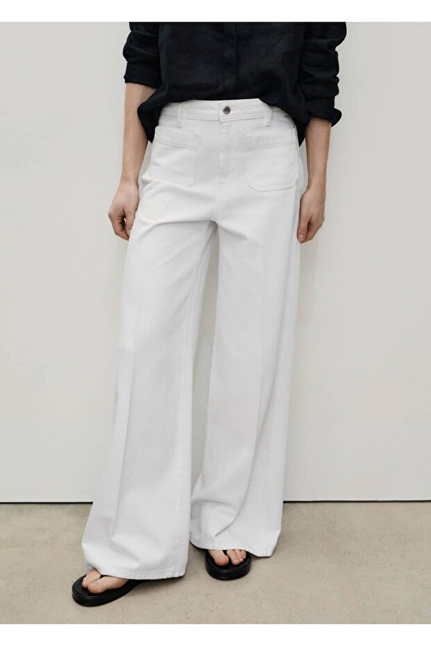 Buttoned Wideleg Jeans