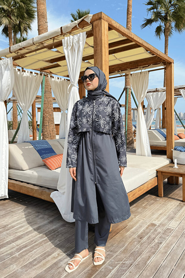 ملابس سباحة حجاب طويلة منقوشة