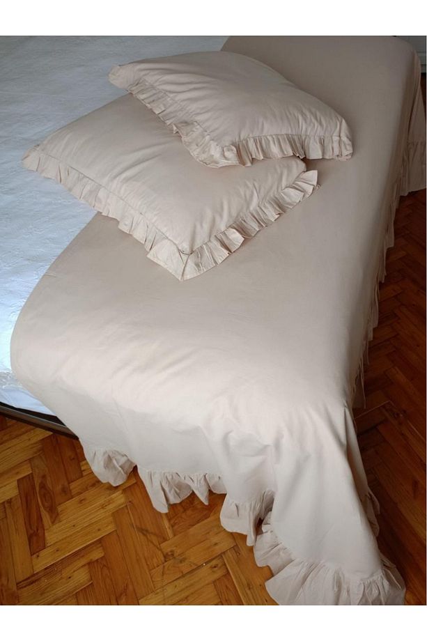 Yatak Runner & Çift Kişilik Fırfırlı Vizon & 2 adet Fırfırlı Yastık  50 x 70 - 4