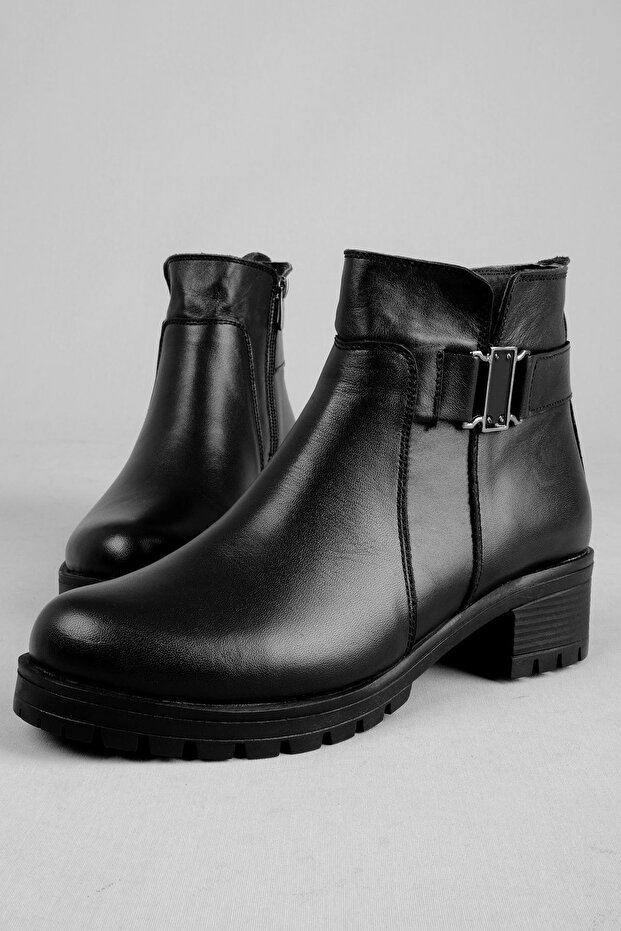 Diamond Women's Genuine Leather Boots Rectangular with Metal Detail - black