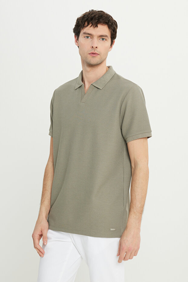 Erkek Haki Slim Fit Dar Kesim Polo Yaka Jakarlı Esnek Tişört - 1