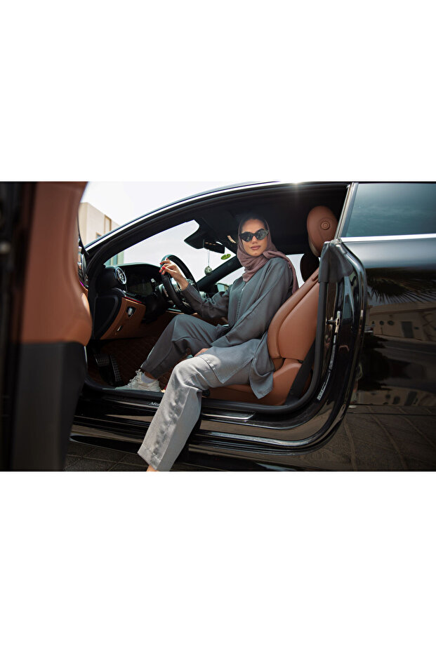 Gray veiled suit - 4