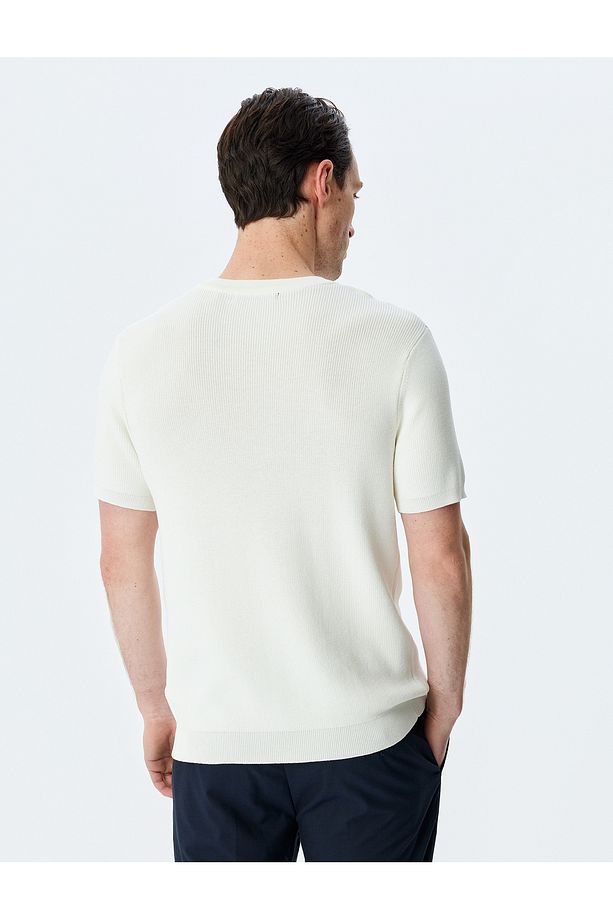 Bisiklet Yaka Regular Fit Viskon Karışımlı Kısa Kollu Triko Tişört - 4