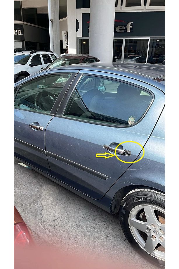 Peugeout 407 Kapı Açma Plastiği - 1