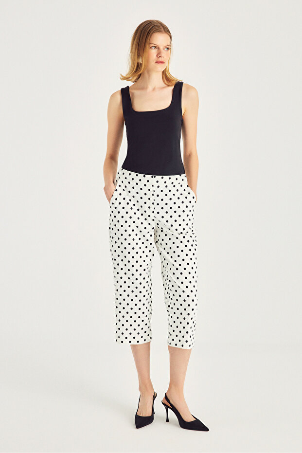 Score Pattern Capri Length Pants - 4