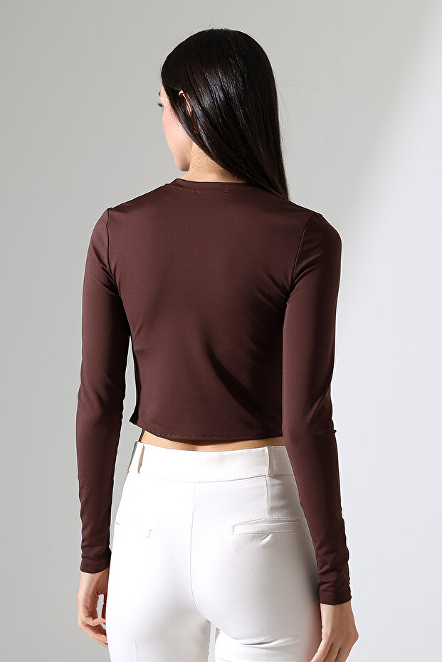 بلوزة مفصلة بأزرار - 4