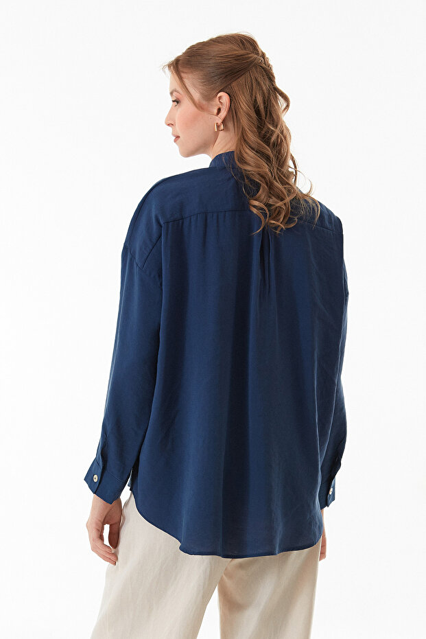 Basic Oversize Arkası Uzun Düğmeli Gömlek - 4