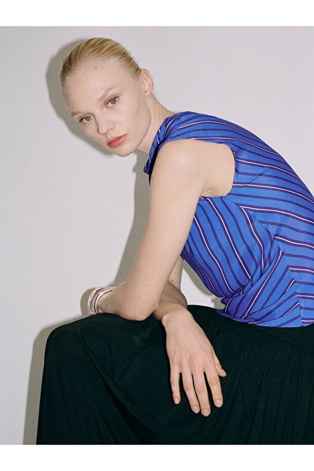 Çizgili asimetrik bluz - 8