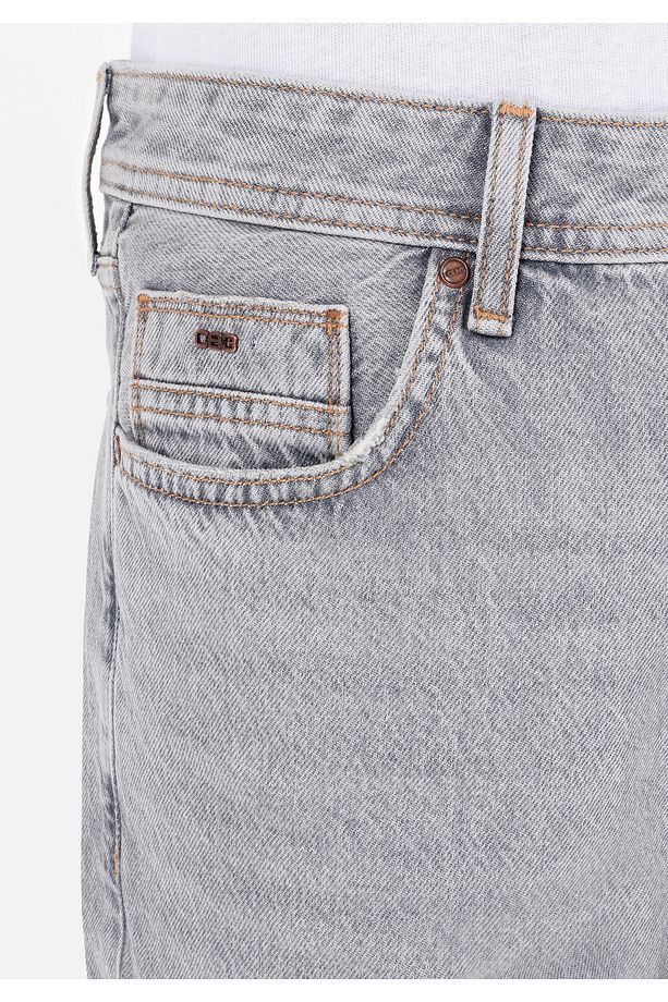 Regular Fit Orta Bel Erkek Gri Jean Şort - 5