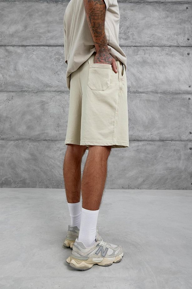 Krem Yıkamalı Oversize Şort - 5