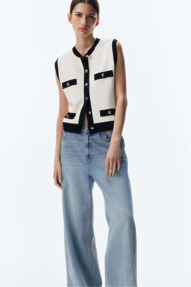 Button-front sweater vest - 4