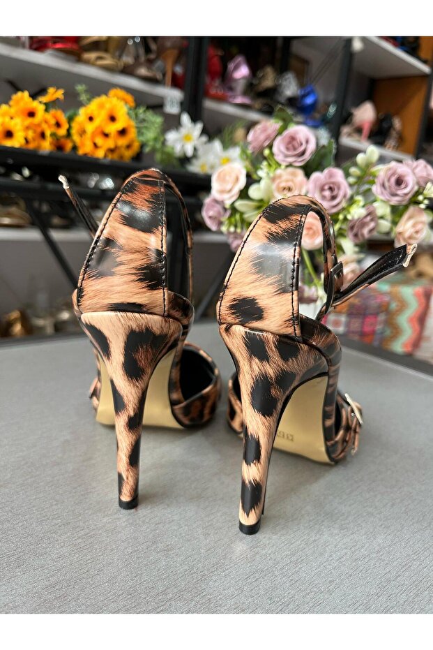 "Every Step Has Its Character: Every Path Is a Story." This Stiletto Doesn'T Just Walk; It Leaves an Imprint. - 6